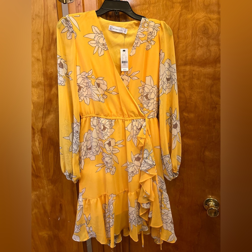 NY&co. Yellow floral dress size small new